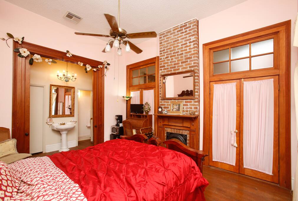 Private Victorian New Orleans Suite Houses for Rent in New Orleans
