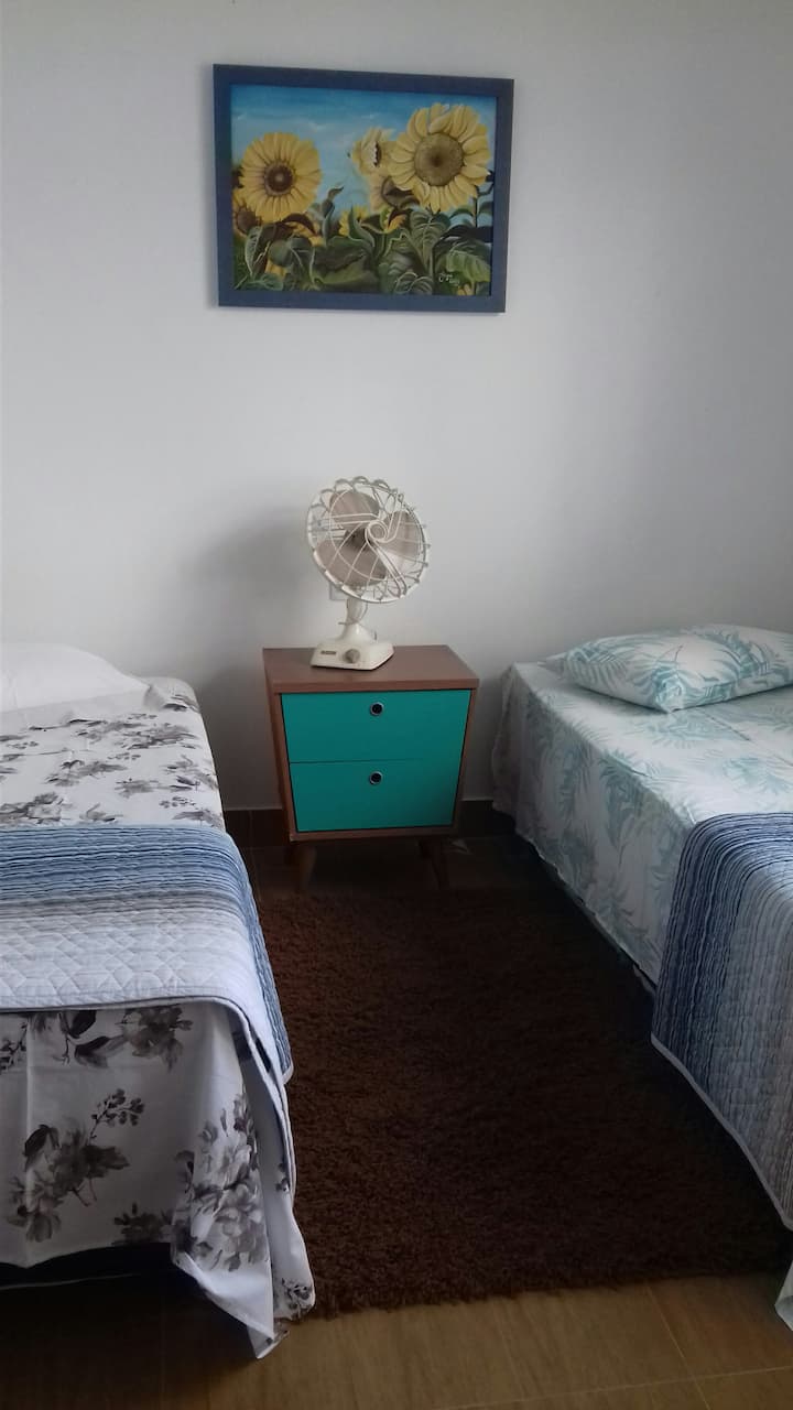 tretia spálňa s 2 samostatnými lôžkami....