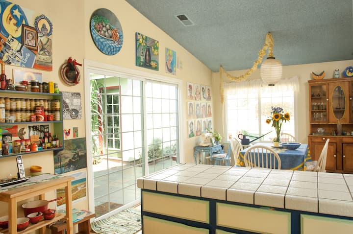 Artsy Beach House for the weekend?
