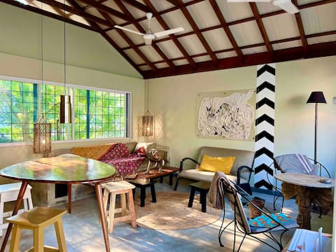 Serenity Art Villa - Private House