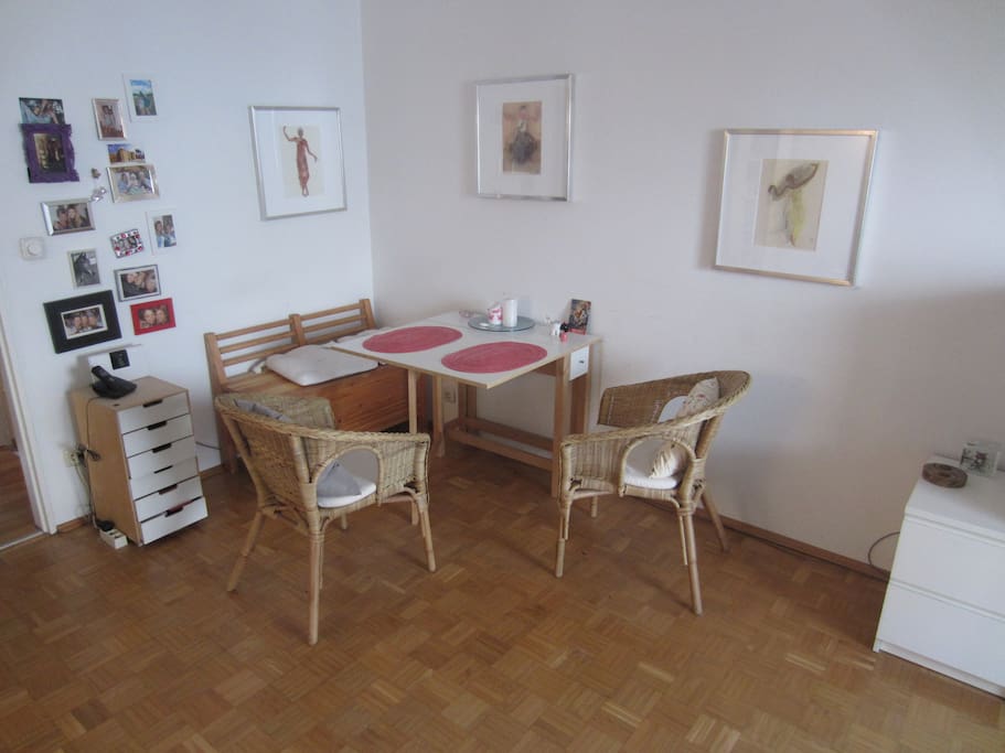Nice Eating Area in the Living Room.