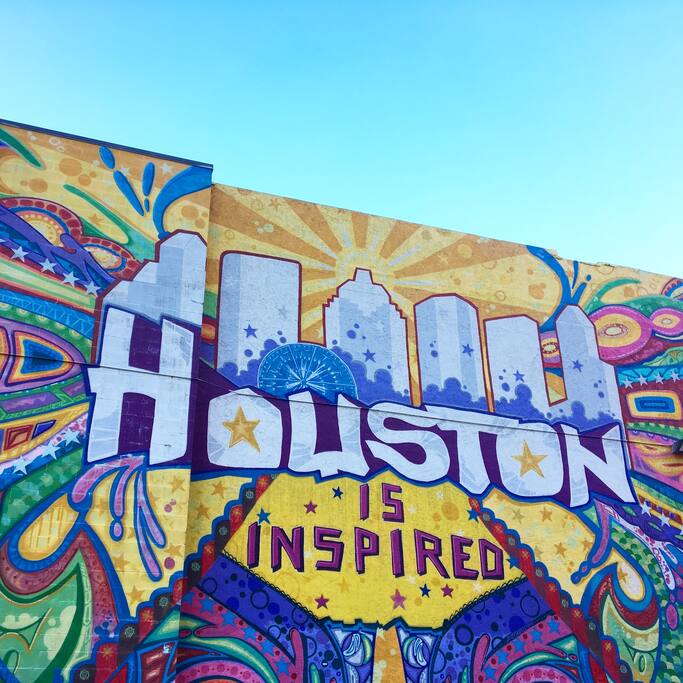 Great graffiti walls all over city, diversity works here :)