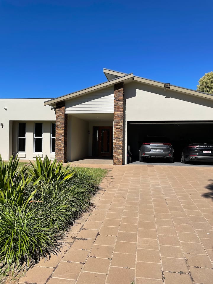 Dubbo Holiday Rentals & Homes New South Wales, Australia Airbnb