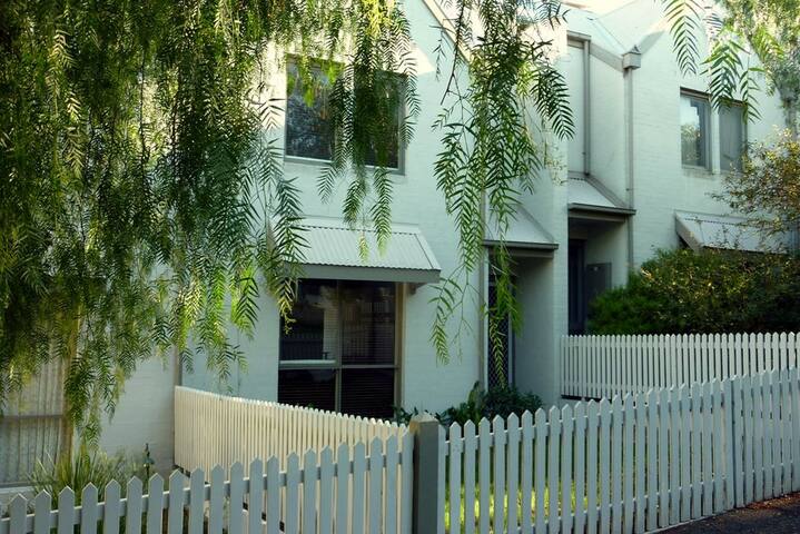 Flemington/Melb Showgrounds – Perfect location