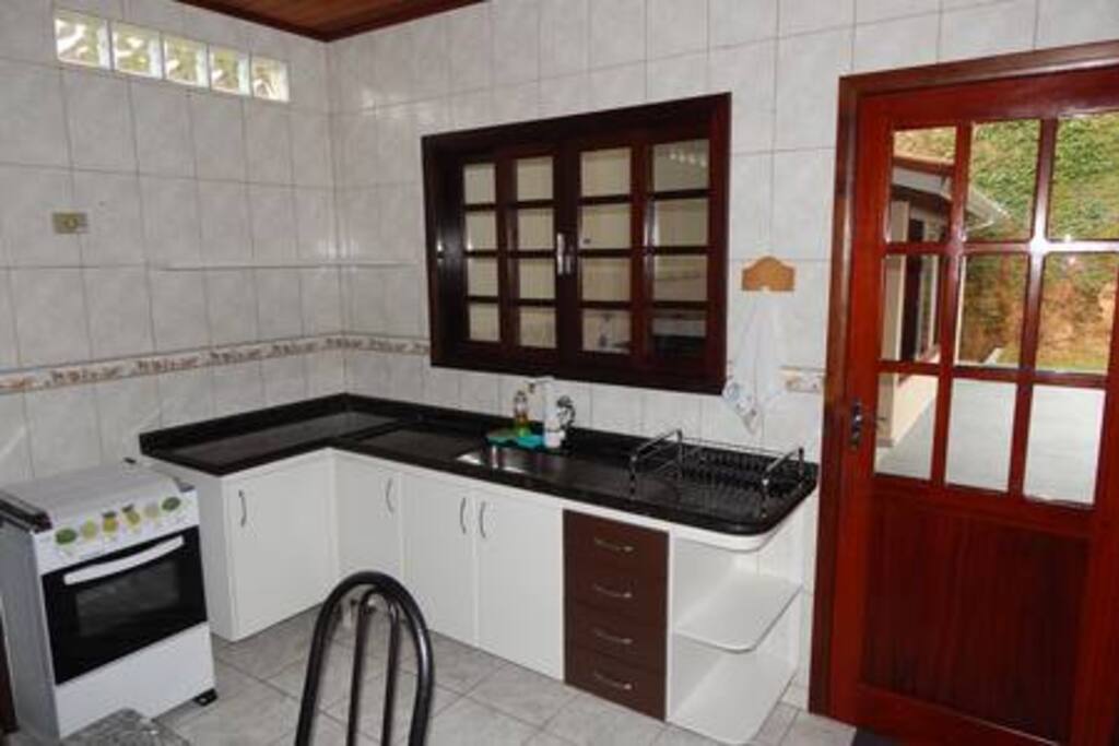 Cozinha com utensílios de uso