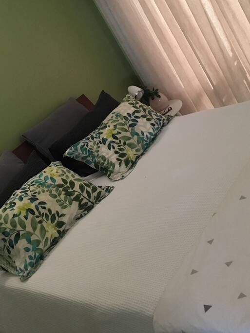 Guest bedroom