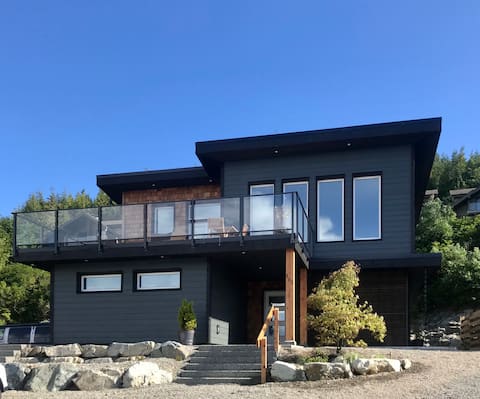 Tofino Heights- Beautiful New Vacation Home