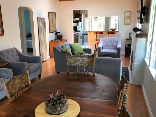 THE HOWLAND HOUSE: Your own house in Venice Beach! gallery image 5