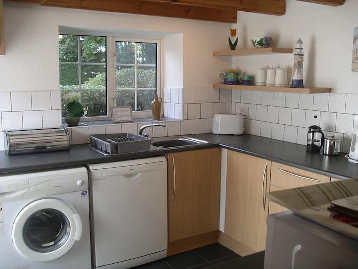 Charming detached Stone Cottage