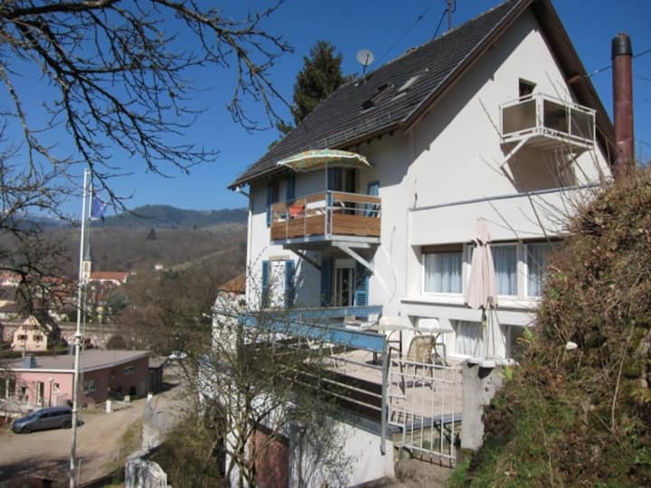 Maison Bellevue, relájese en las vistas panorámicas del balcón