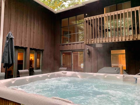 Popular Airbnb listing: Spa & Comfort Chalet in Orford - Ski PleinAir Relax in Orford