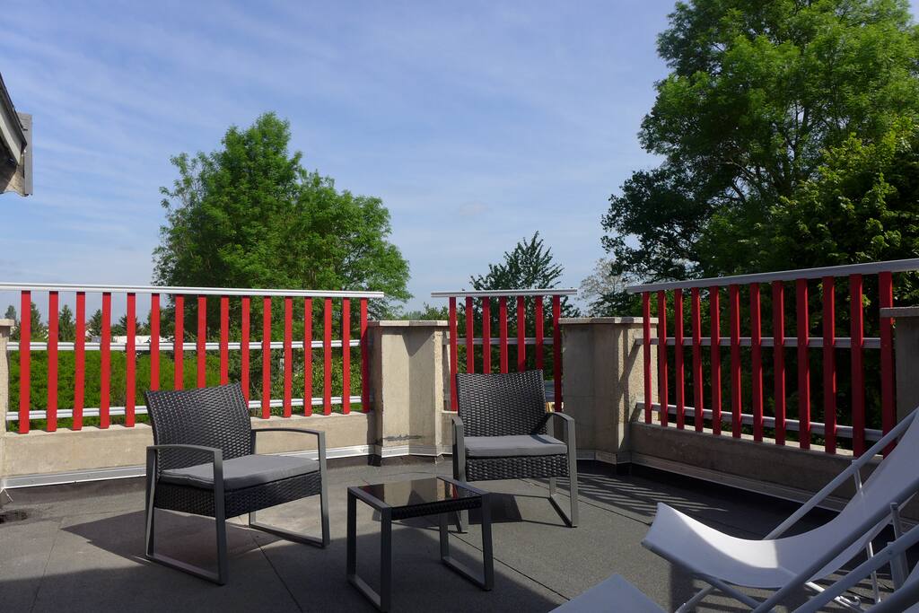 Terrasse devant chambre