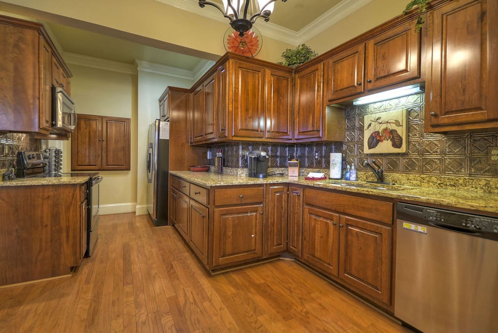 Blue Ridge Suite 1 - Gourmet Kitchen