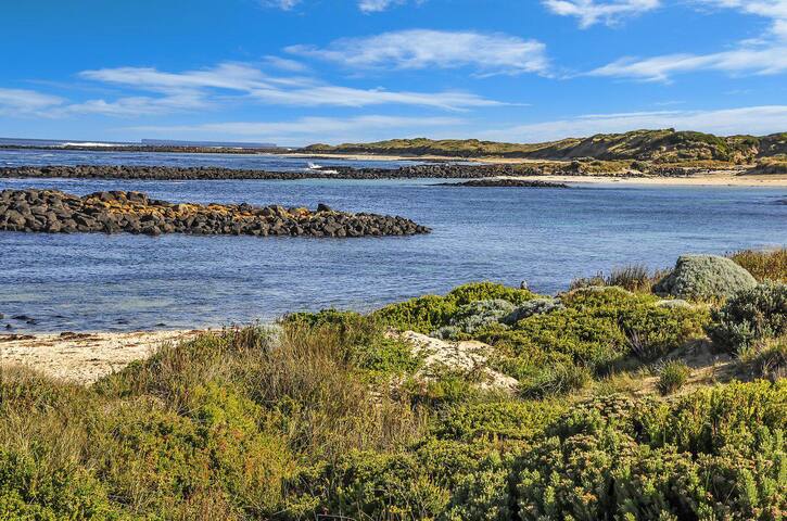 Hearns Beachside Villa 7 gallery image 5