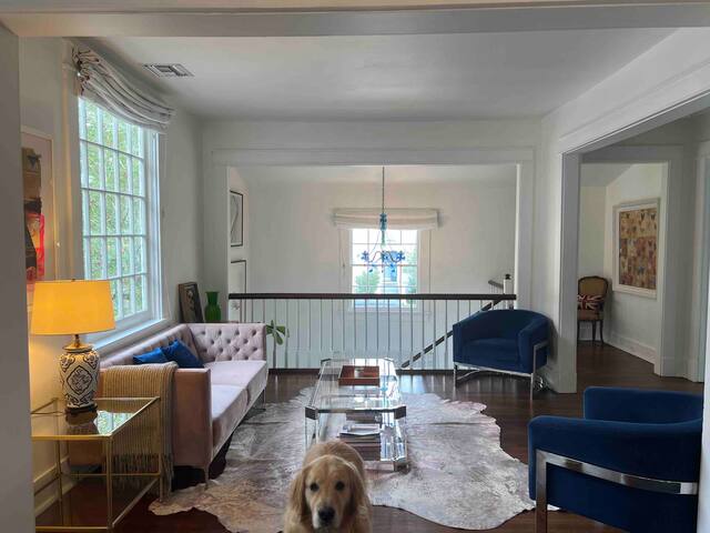 Ideal home for Tulane parents + Mardi Gras