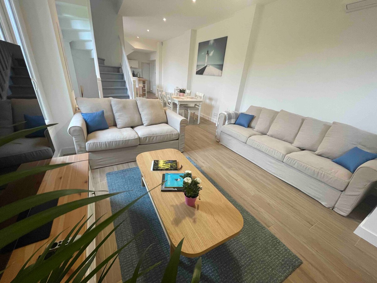 Popular Airbnb listing: Completely renovated villa with pool in Cap D'ail