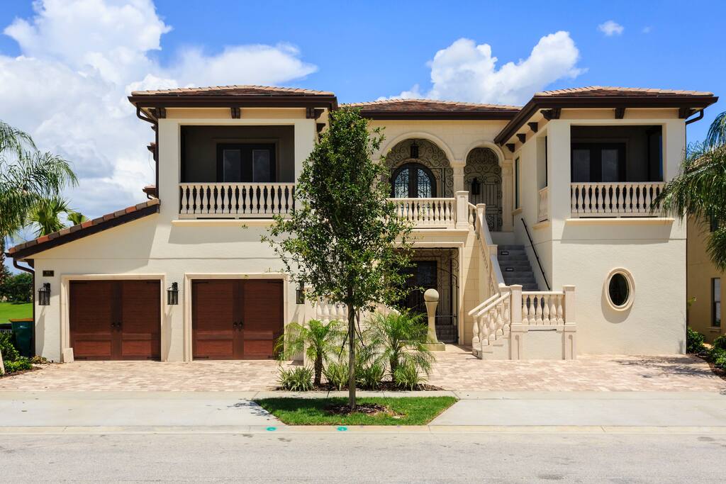 Reunion Resort 3000 - 14.000 Square Feet of Luxury Living Space