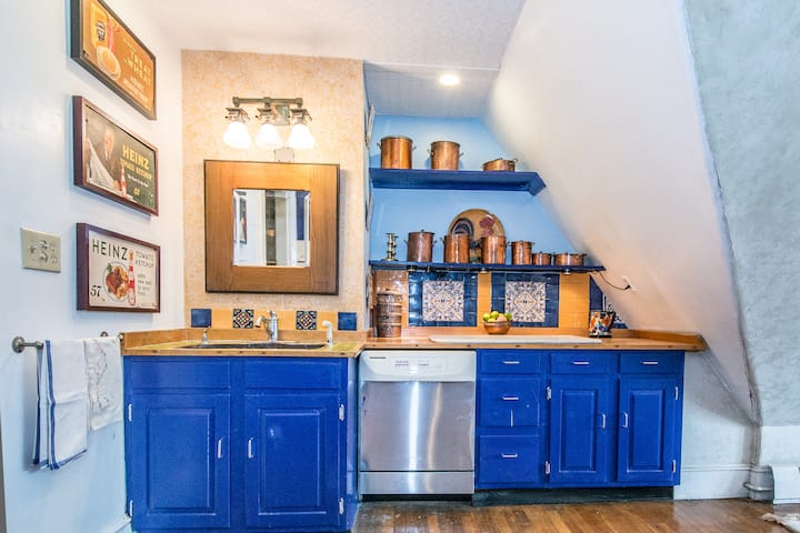 Fabulous two bedroom pied 'arm