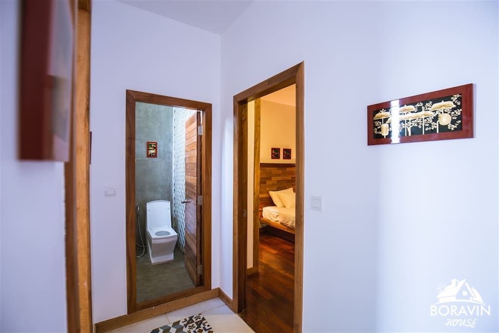 Bathroom & Toilet