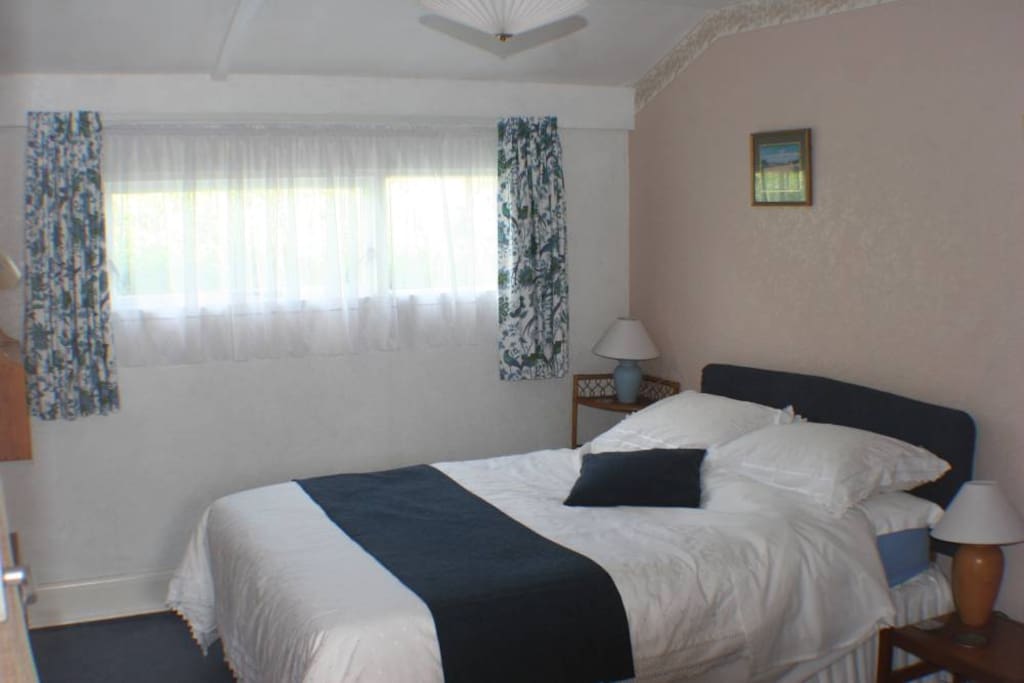 Double bedroom with wardrobe and internal shelves
