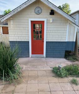 A Napa cottage in historic downtown Napa