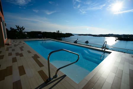 Winter Blues Are Different Here! (+Twizy Charger)