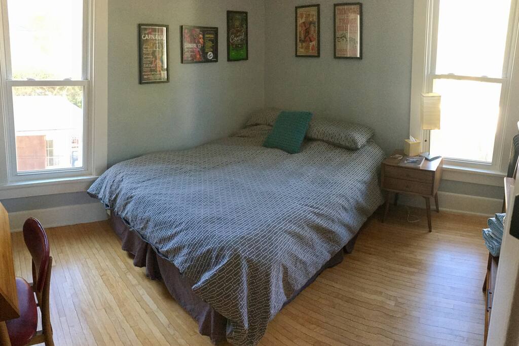 Cozy room with queen-sized bed