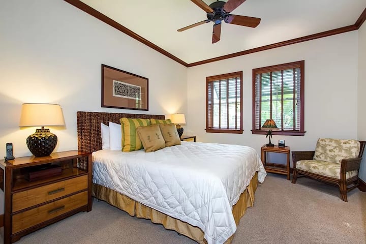 Master Bedroom with a queen size bed.