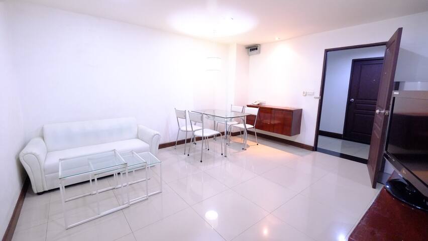 City center 3×2 bedroom units with patio gallery image 5