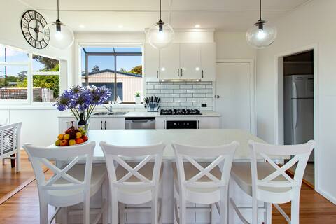Pheeney Place 5-star pet friendly.