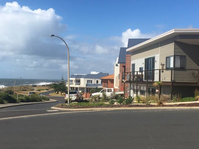 The Baudin Beach House gallery image 3