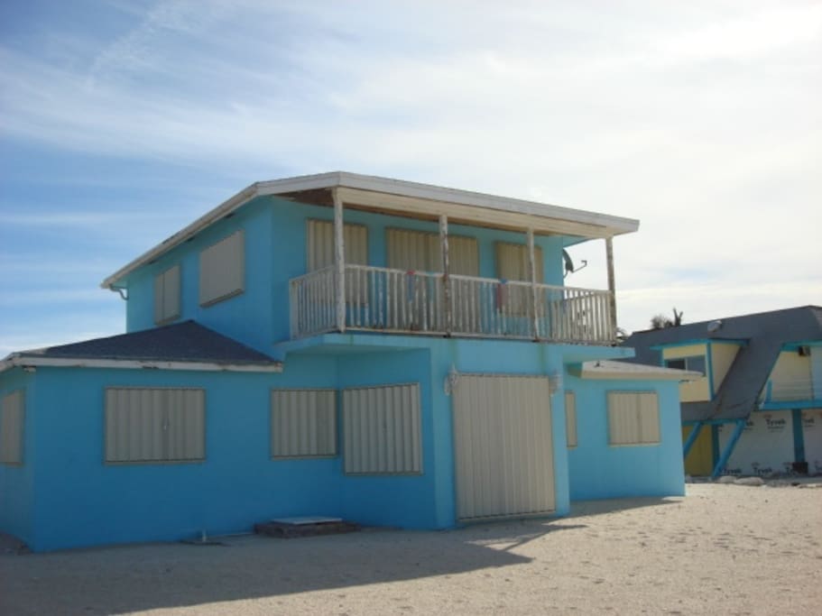 Ocean Side view perfect for sunsets, meals on the patio and more