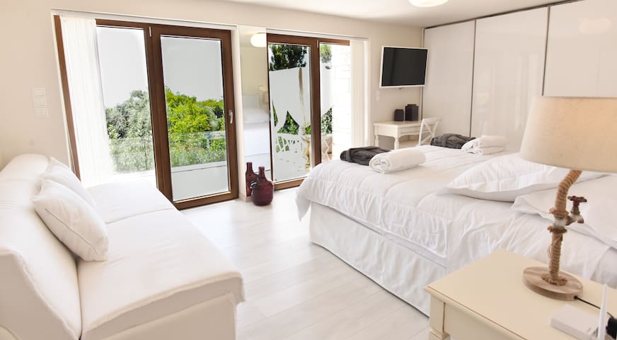 Villa Evangelia gallery image 3