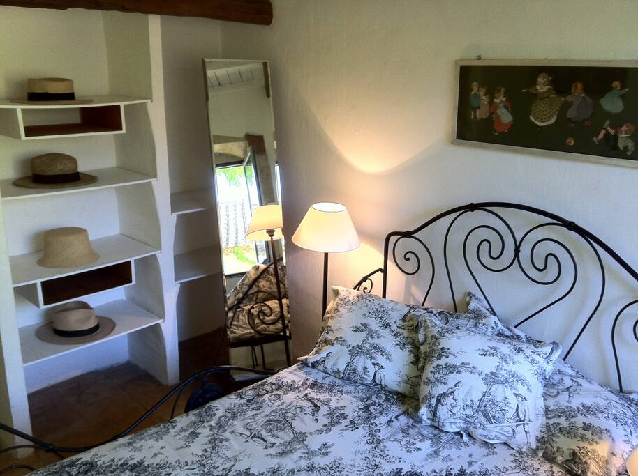 Kleines Schlafzimmer / Kinderzimmer im 1. Stock neben dem Provence-Schlafzimmer.