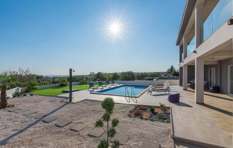Wonderview Villa
