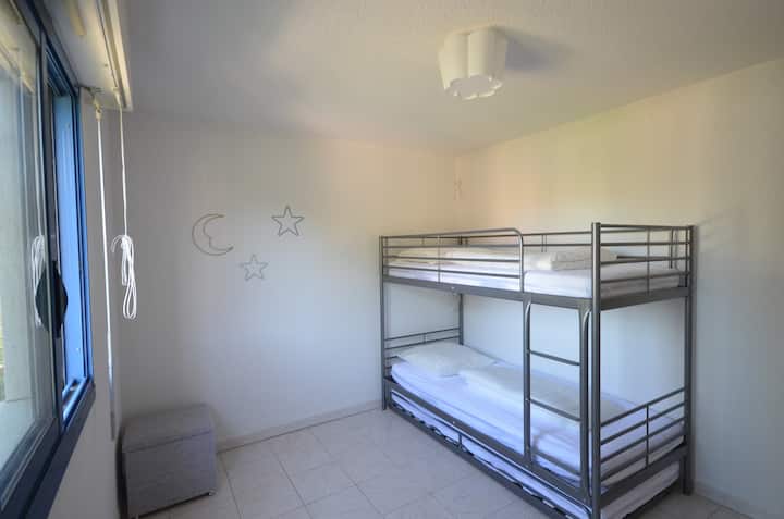 Spavaća soba 2 (3 kreveta za 1 osobu)