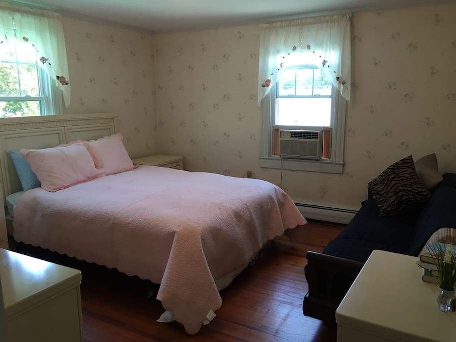 Queen bed, couch, dresser and nightstands