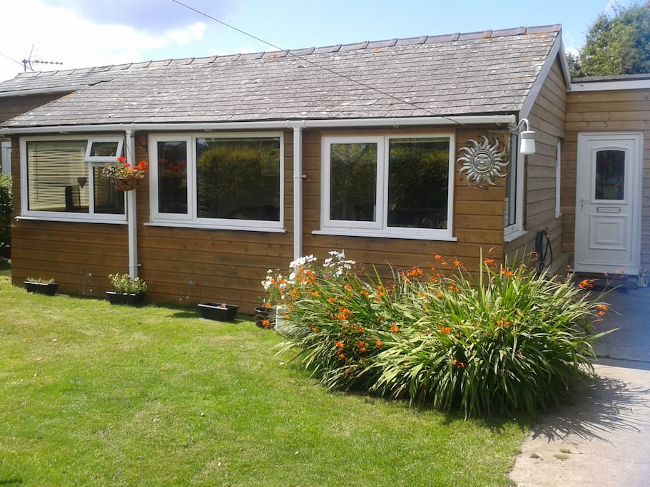 Your cute & cosy home from home awaits
