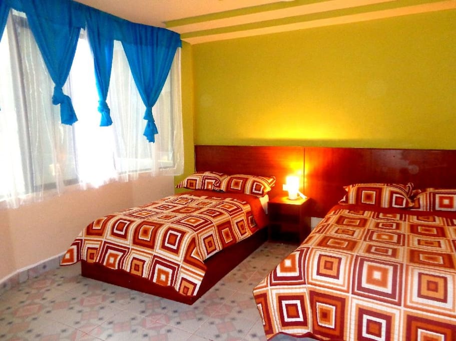 Habitacion de dos camas, bano privado