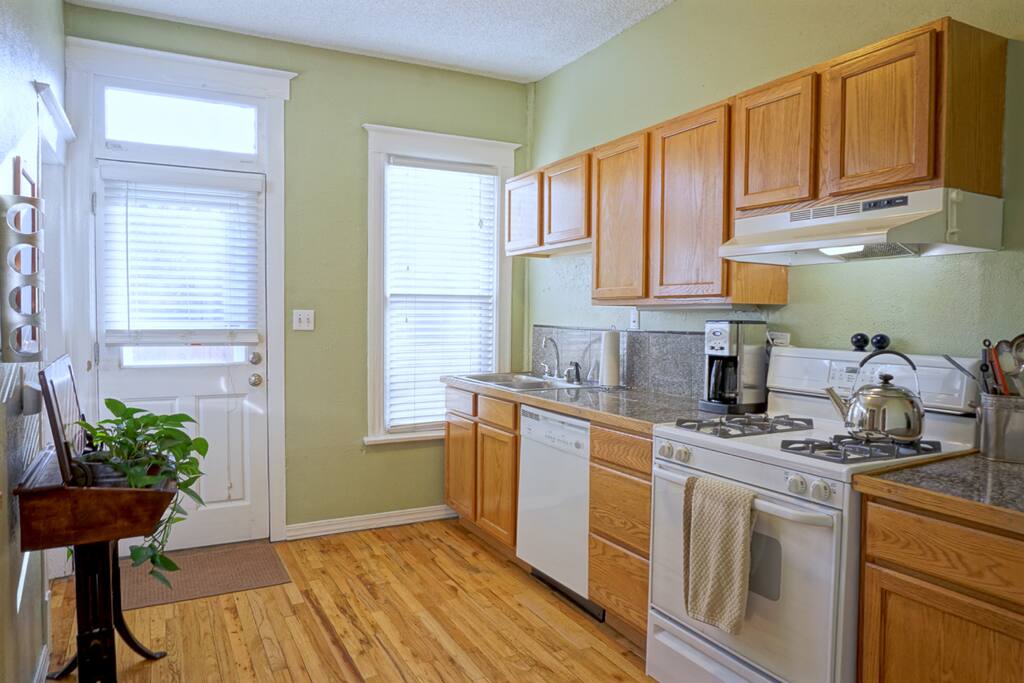Bright and sunny kitchen!