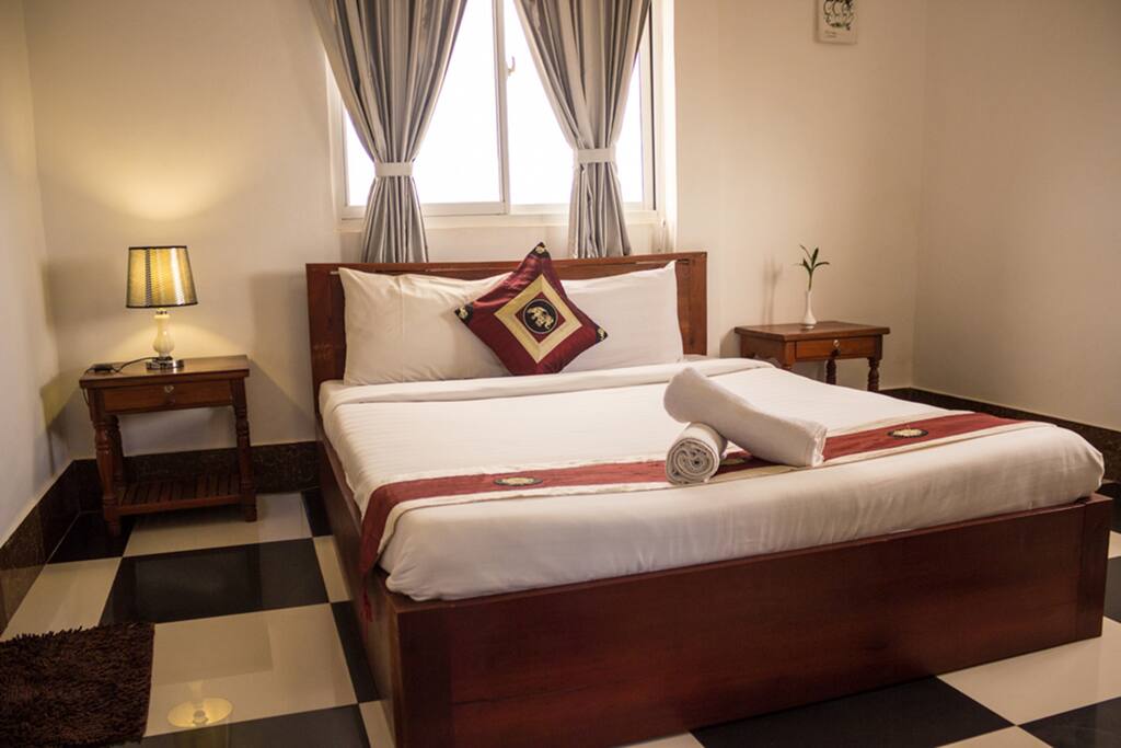 The double bedroom has 1 double size bed