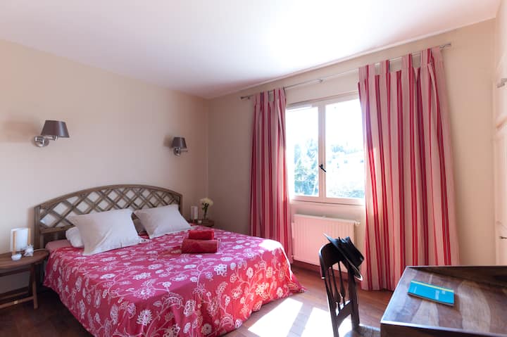 Chumba cha kulala #2 
Ghorofa ya 1