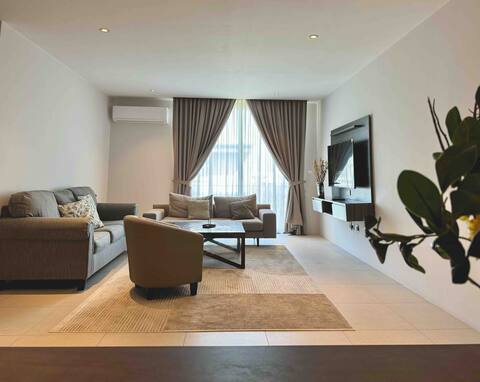 Modern 3-bedroom CBD sanctuary