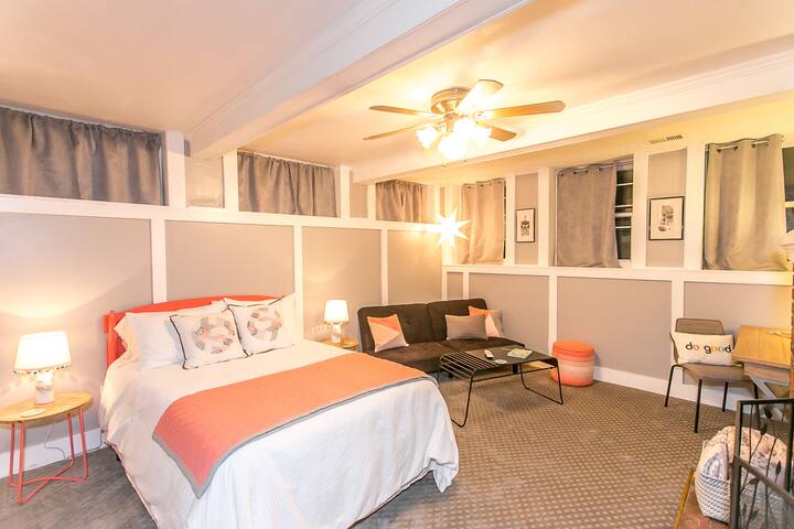 Cozy Historic Guest Suite in Downtown KC