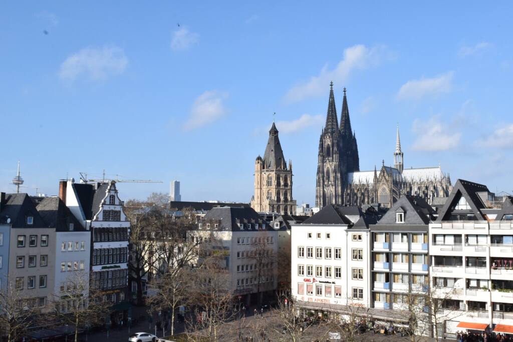 Window view from my apartmemt.
100% DOM view ,5 min walk to railway station.