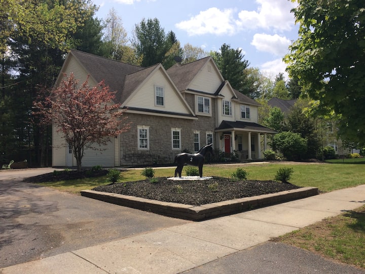 Saratoga Springs Vacation Rental (Track & SPAC) Houses for Rent in