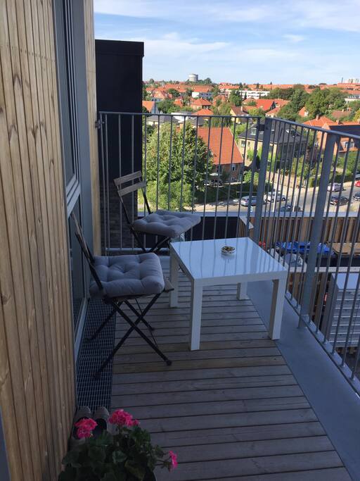 Small balcony next to entrance