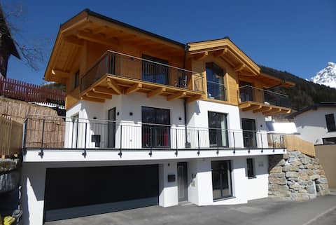 Luxurious, close to the center 155m²- 4 DoZi vacation home