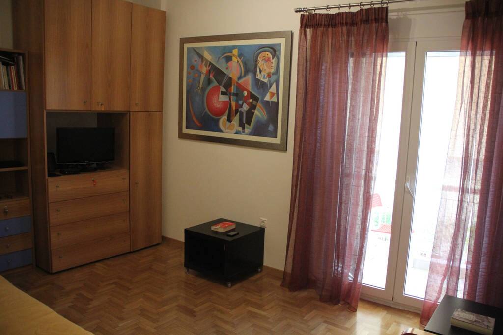 2nd bedroom- sofa bed or living room