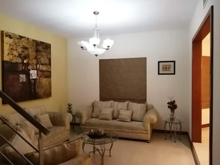Casa Con Alberca En F. Privado. Prohibido Fiestas - チワワ
